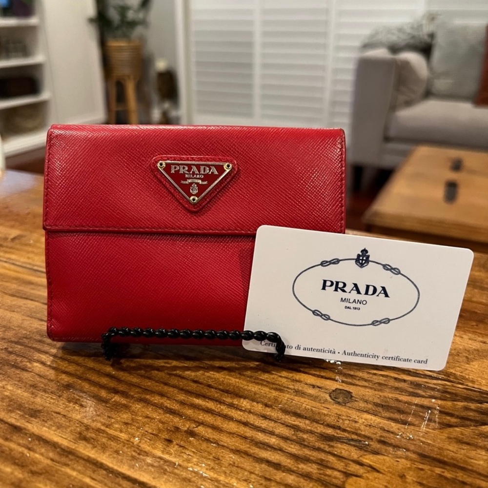 Prada women’s wallet